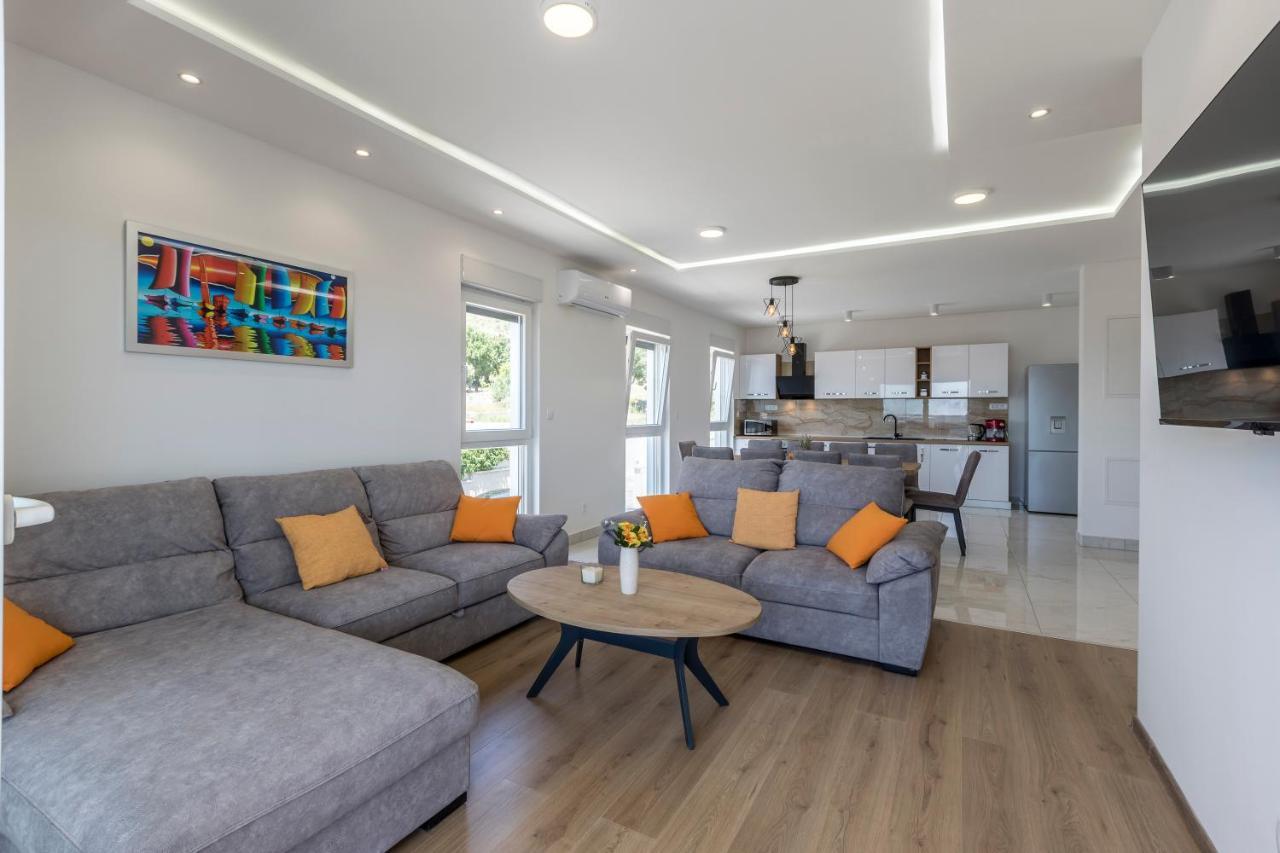 Luxury Villa La Nonna Ana - Heated Pool, Sea View, Near Split Kastela Luaran gambar