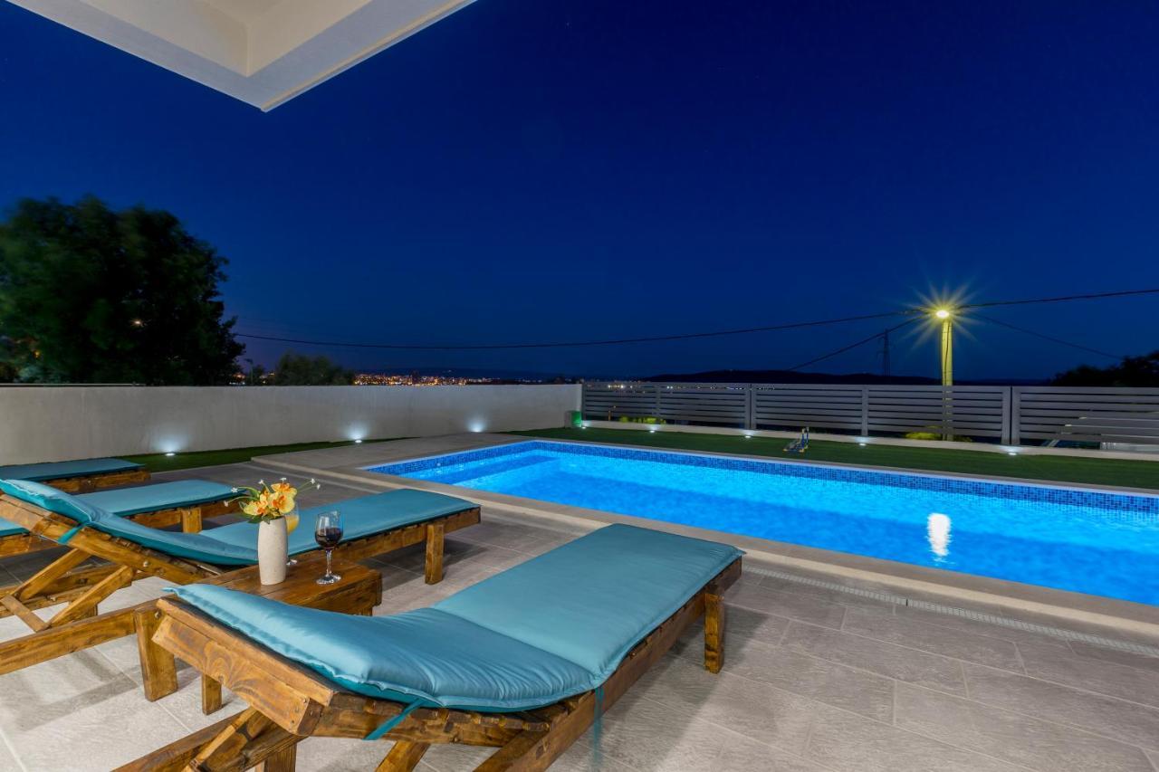 Luxury Villa La Nonna Ana - Heated Pool, Sea View, Near Split Kastela Luaran gambar