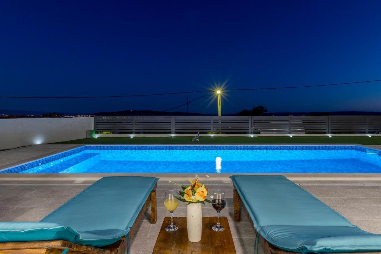 Luxury Villa La Nonna Ana - Heated Pool, Sea View, Near Split Kastela Luaran gambar