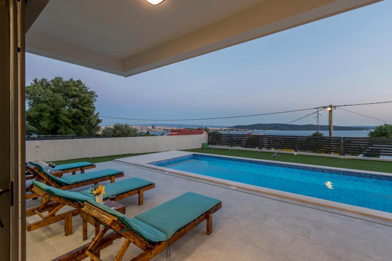 Luxury Villa La Nonna Ana - Heated Pool, Sea View, Near Split Kastela Luaran gambar